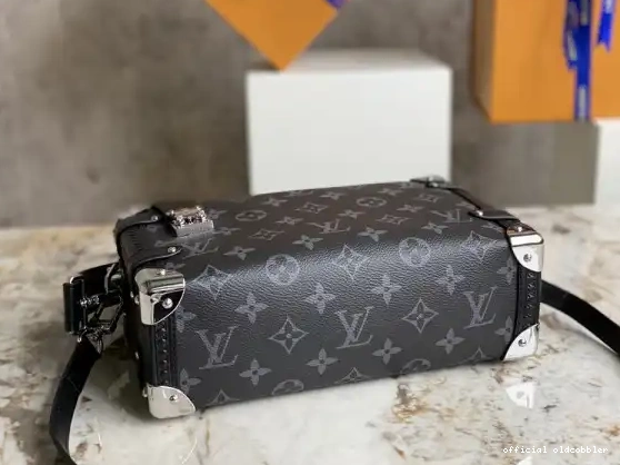 Official oldcobbler VUITTON TRUNK SIDE LOUIS MM 0704
